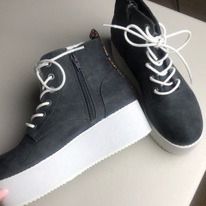 Fashion combat sneakers